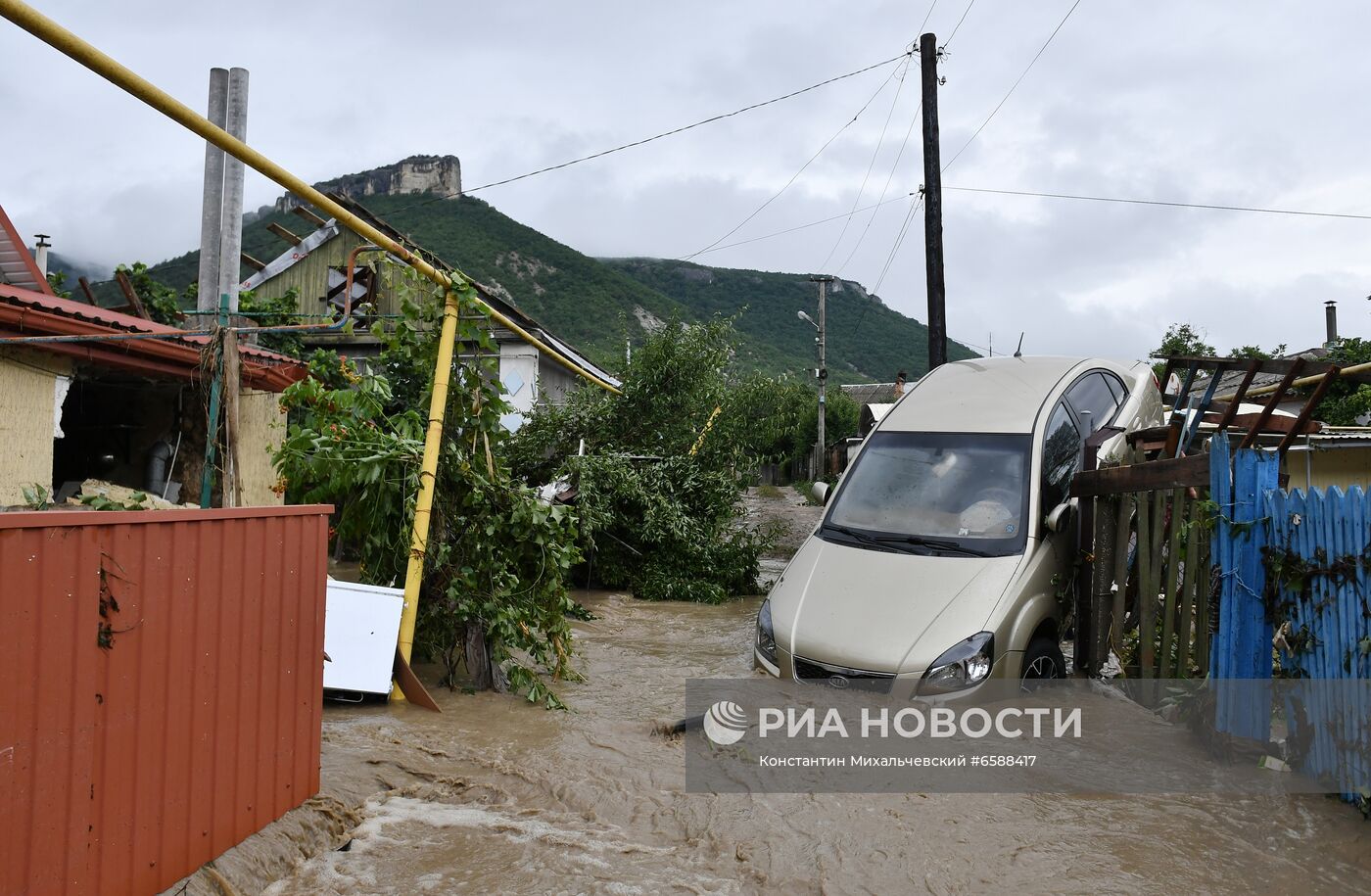 Подтопления в Бахчисарайском районе Крыма из-за сильных осадков