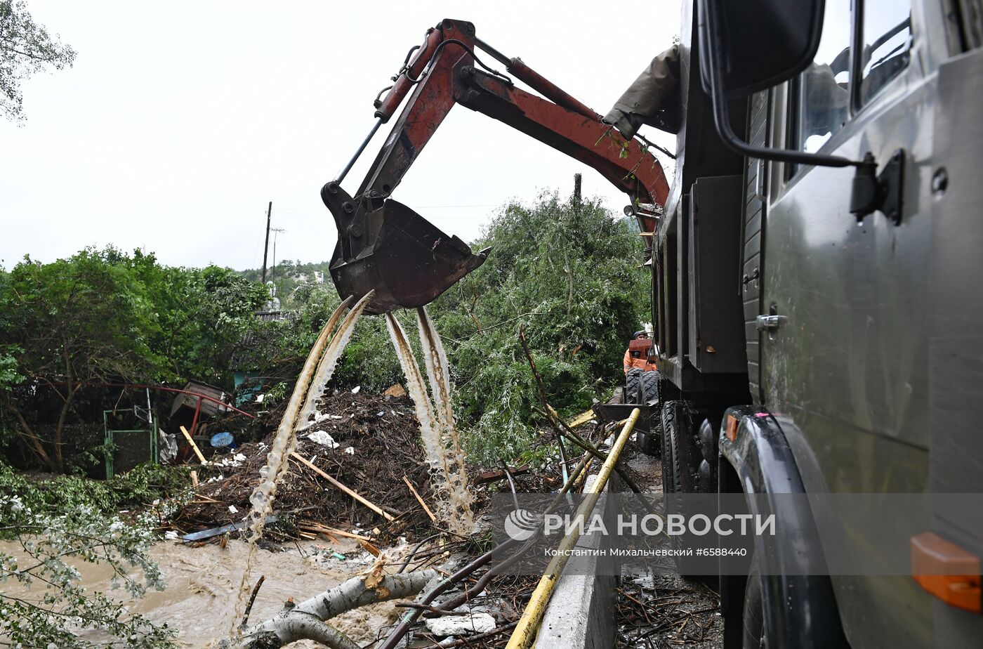 Подтопления в Бахчисарайском районе Крыма из-за сильных осадков