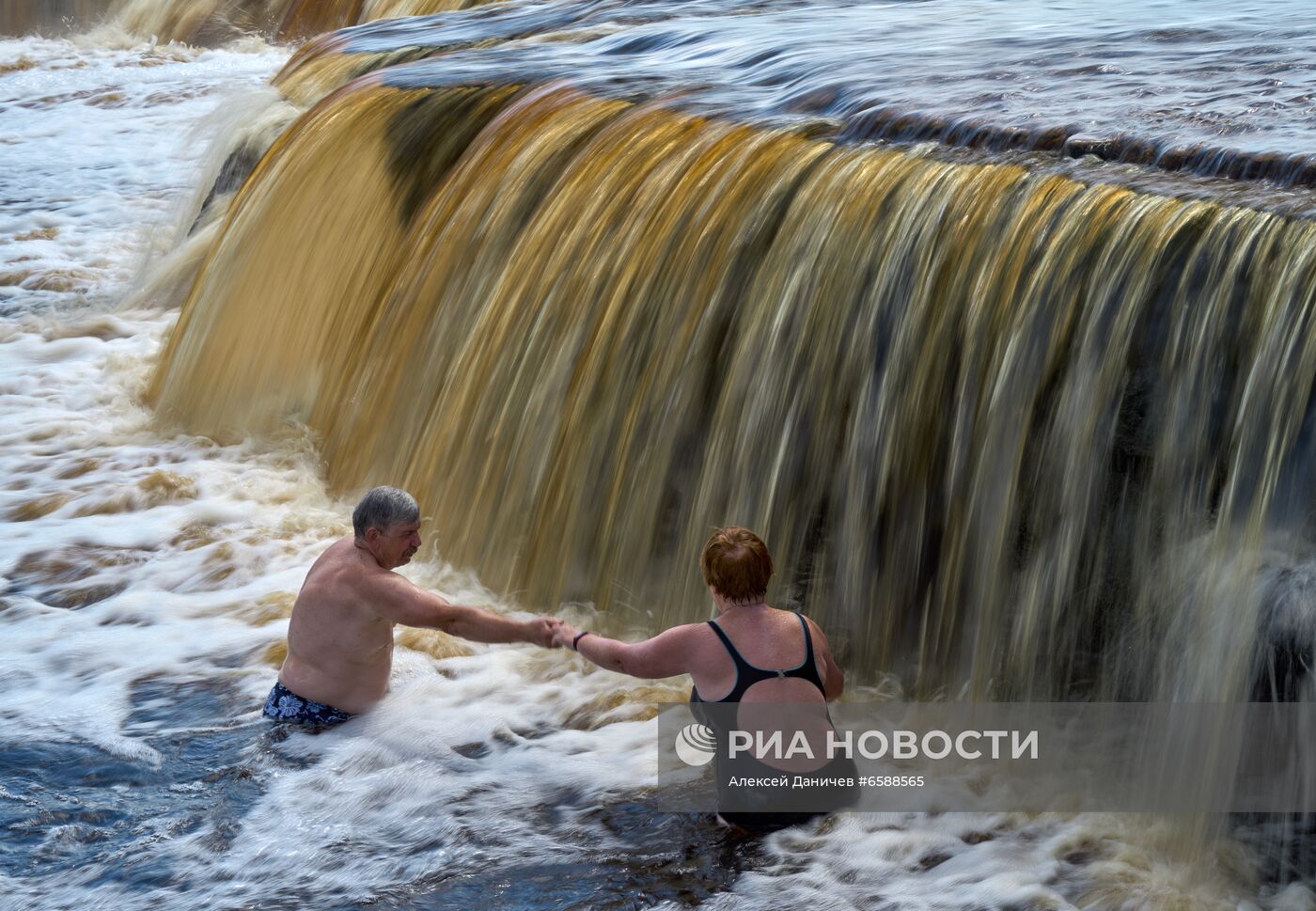 Тосненский водопад