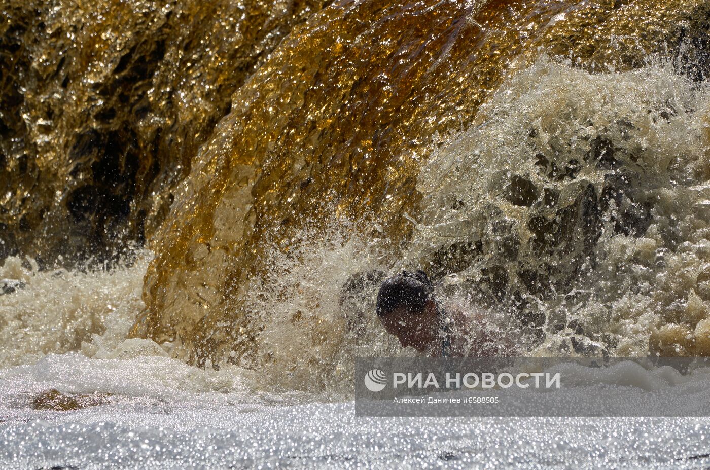 Тосненский водопад