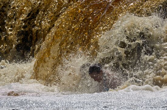 Тосненский водопад