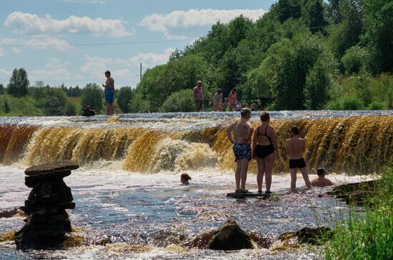 Тосненский водопад