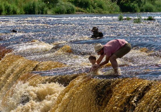 Тосненский водопад