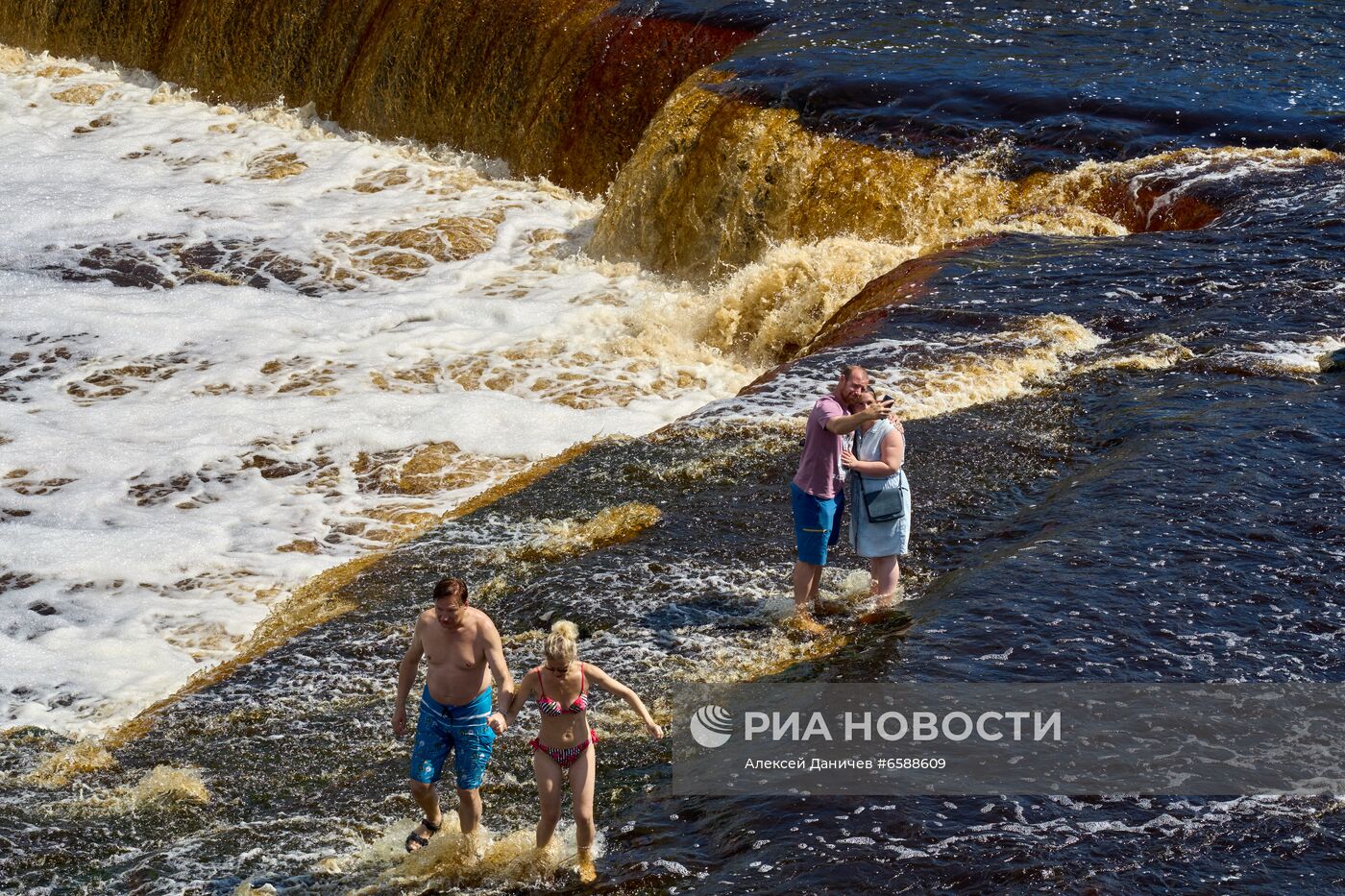 Тосненский водопад