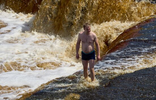 Тосненский водопад