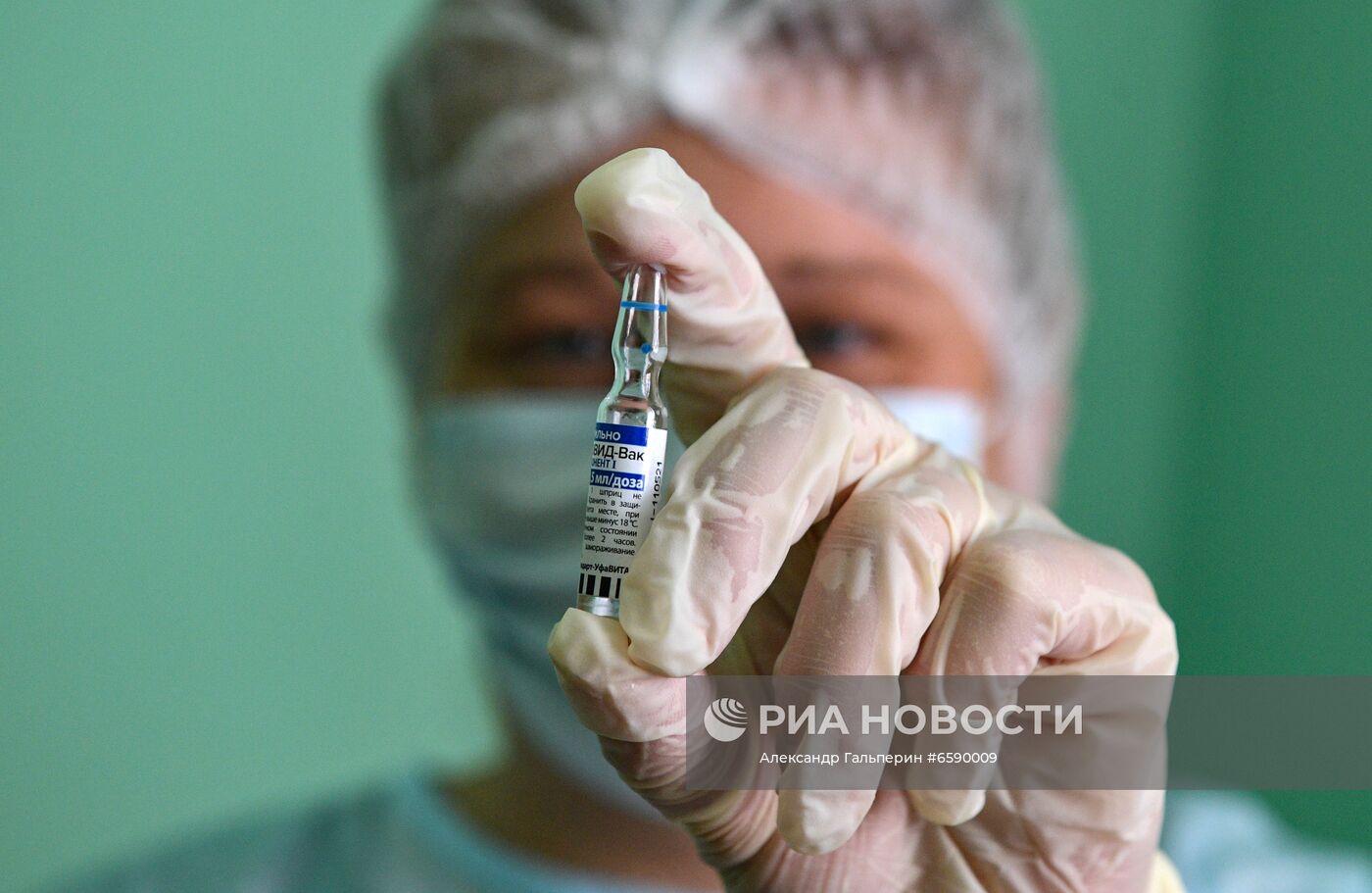 Старт повторной вакцинации от COVID-19 в Санкт-Петербурге