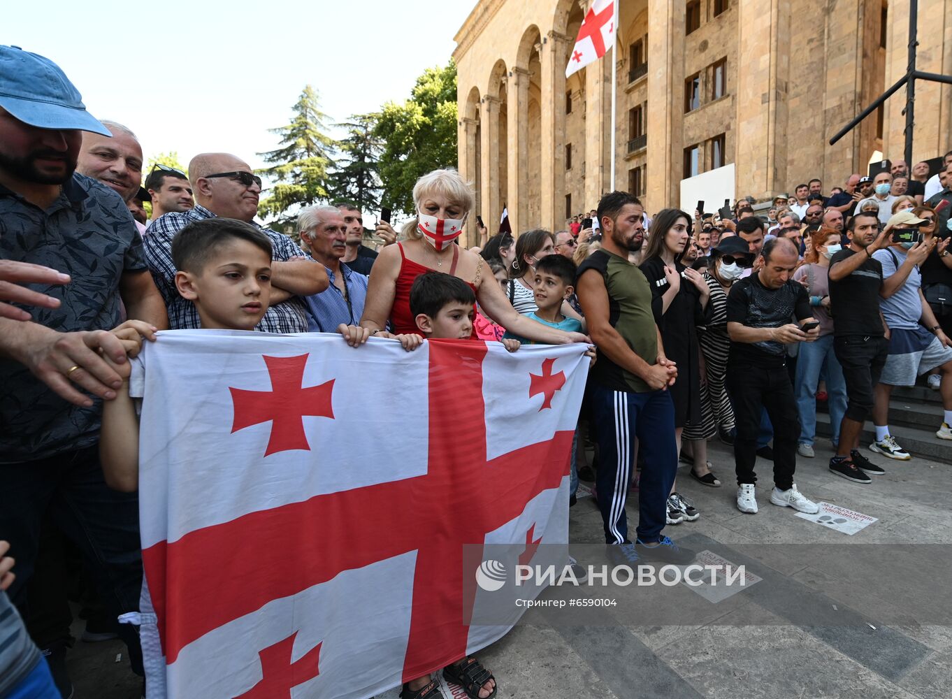 Акция против проведения ЛГБТ-парада в Грузии