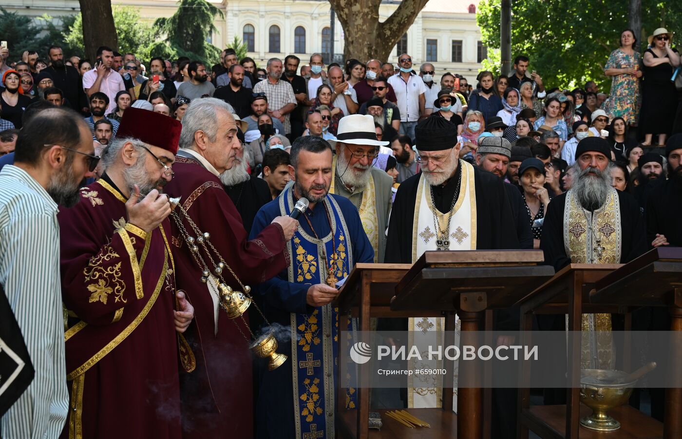 Акция против проведения ЛГБТ-парада в Грузии