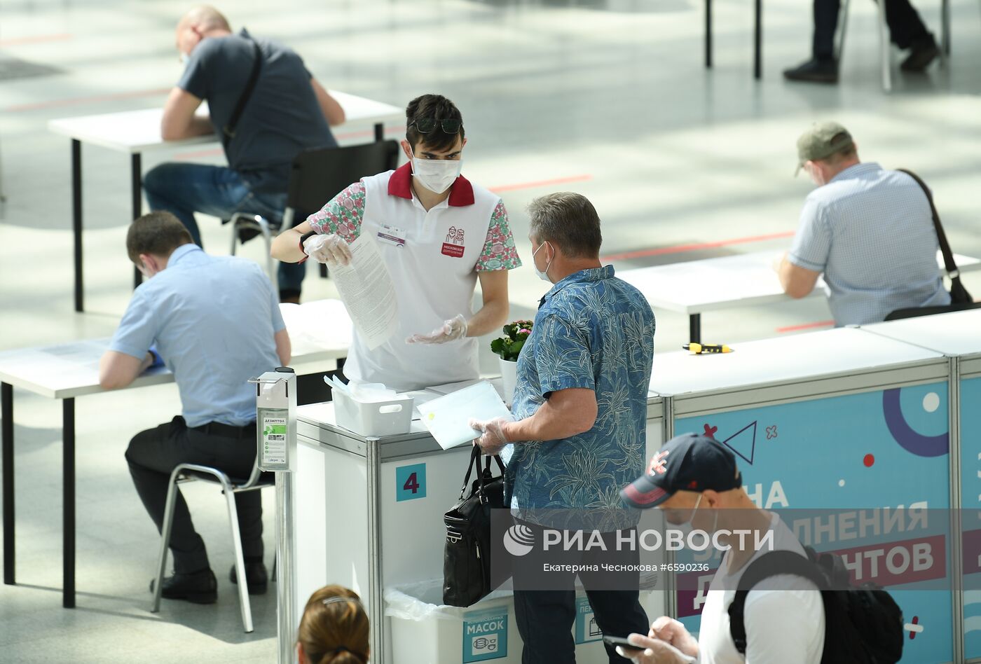 Вакцинация в Гостином дворе