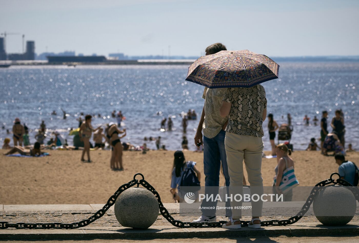 Жаркая погода в Санкт-Петербурге