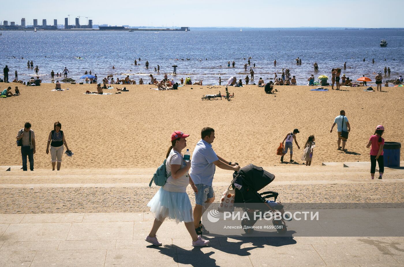 Жаркая погода в Санкт-Петербурге