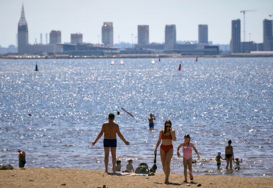 Жаркая погода в Санкт-Петербурге