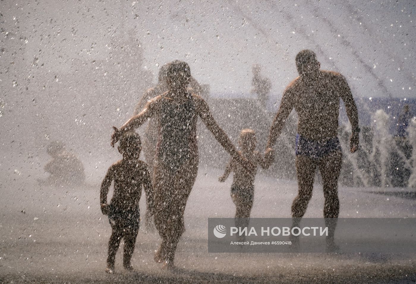 Жаркая погода в Санкт-Петербурге