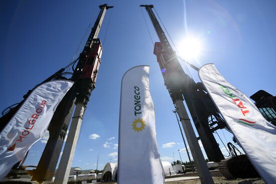 Закладка производства резино-модифицированного битума компании "Татнефть" в Татарстане