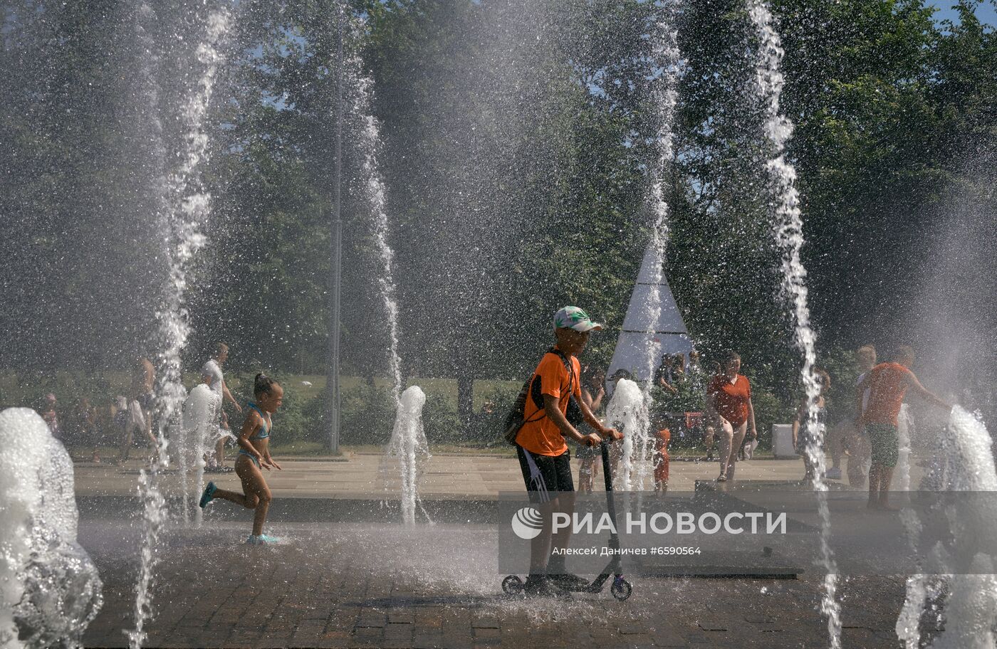 Жаркая погода в Санкт-Петербурге