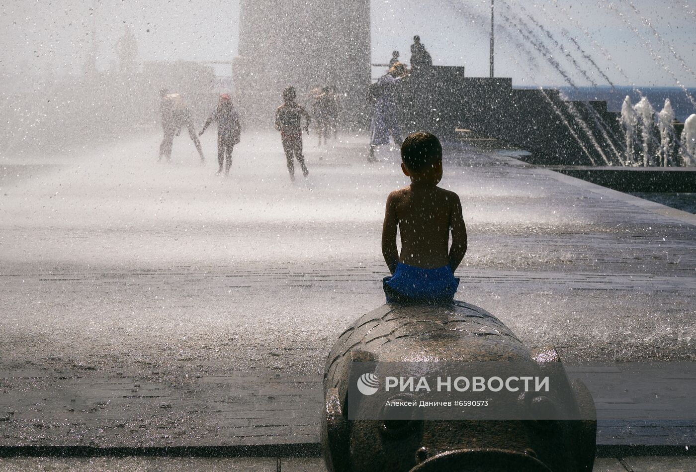 Жаркая погода в Санкт-Петербурге