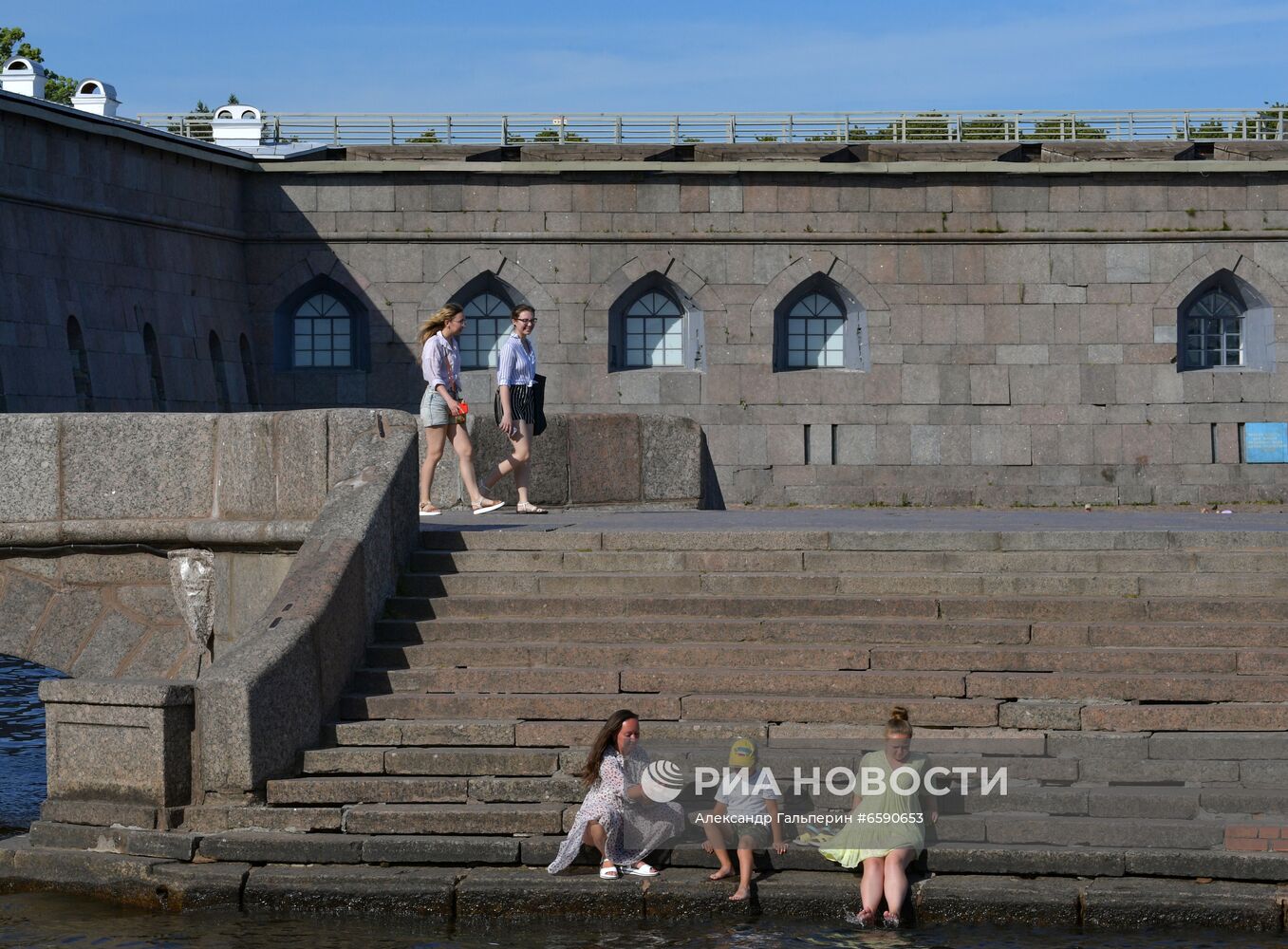 Жаркая погода в Санкт-Петербурге