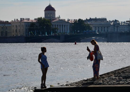 Жаркая погода в Санкт-Петербурге