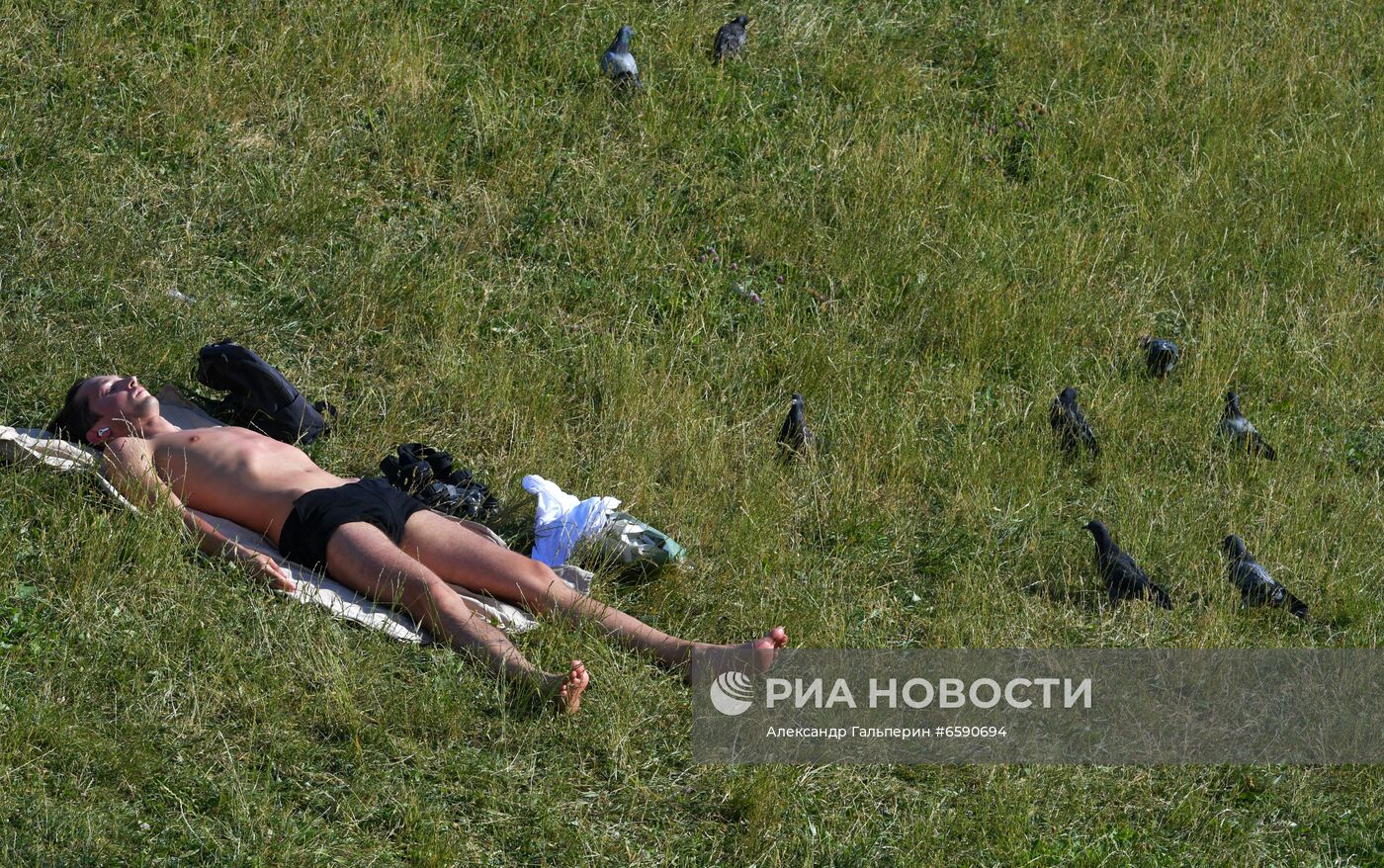 Жаркая погода в Санкт-Петербурге