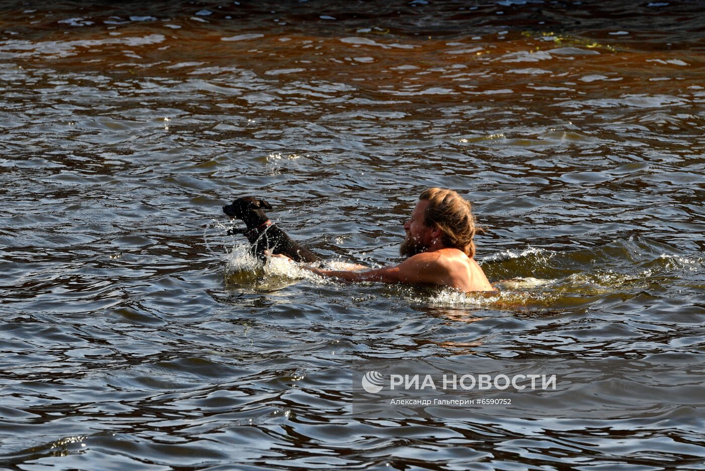 Жаркая погода в Санкт-Петербурге