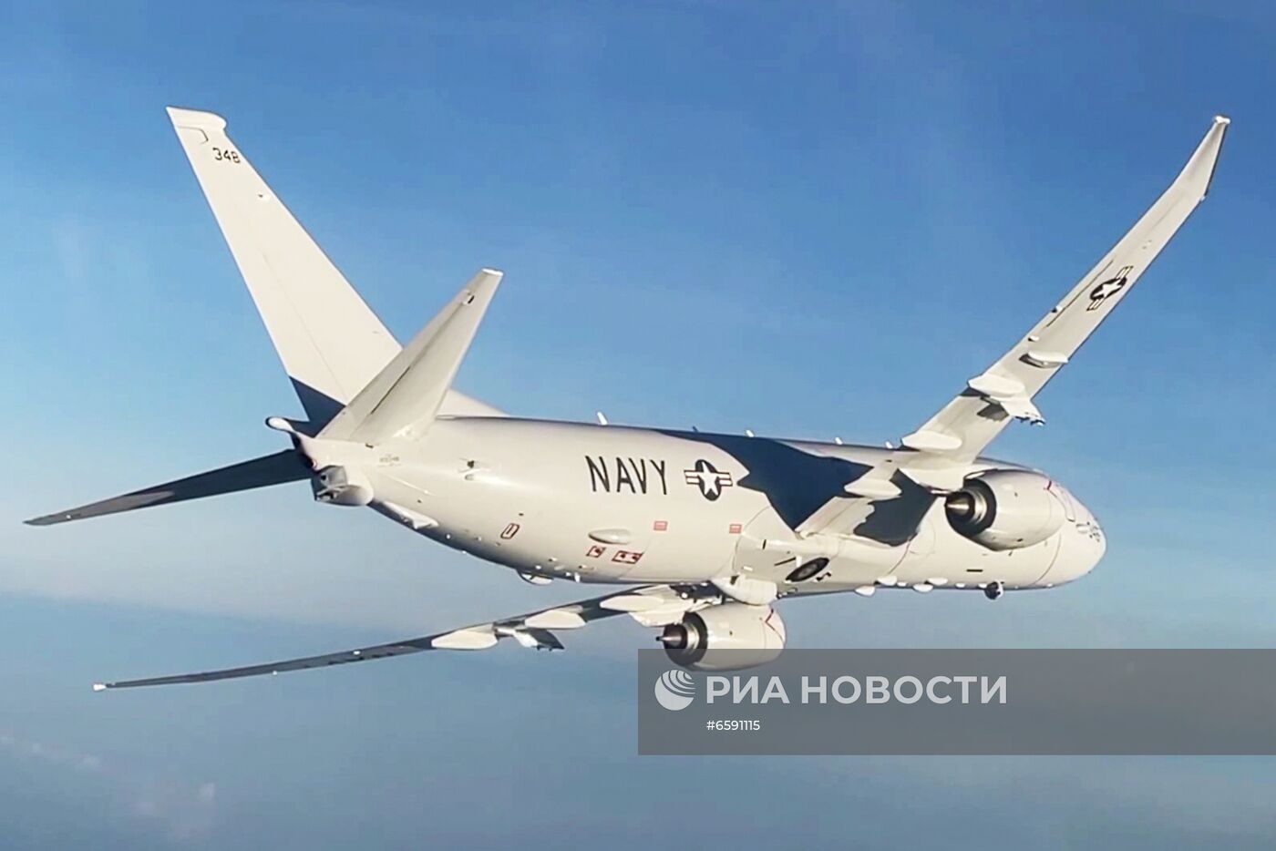 Российские Су-30 сопроводили американский Boeing P-8 Poseidon над Черным морем