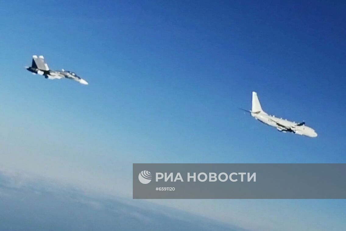 Российские Су-30 сопроводили американский Boeing P-8 Poseidon над Черным морем