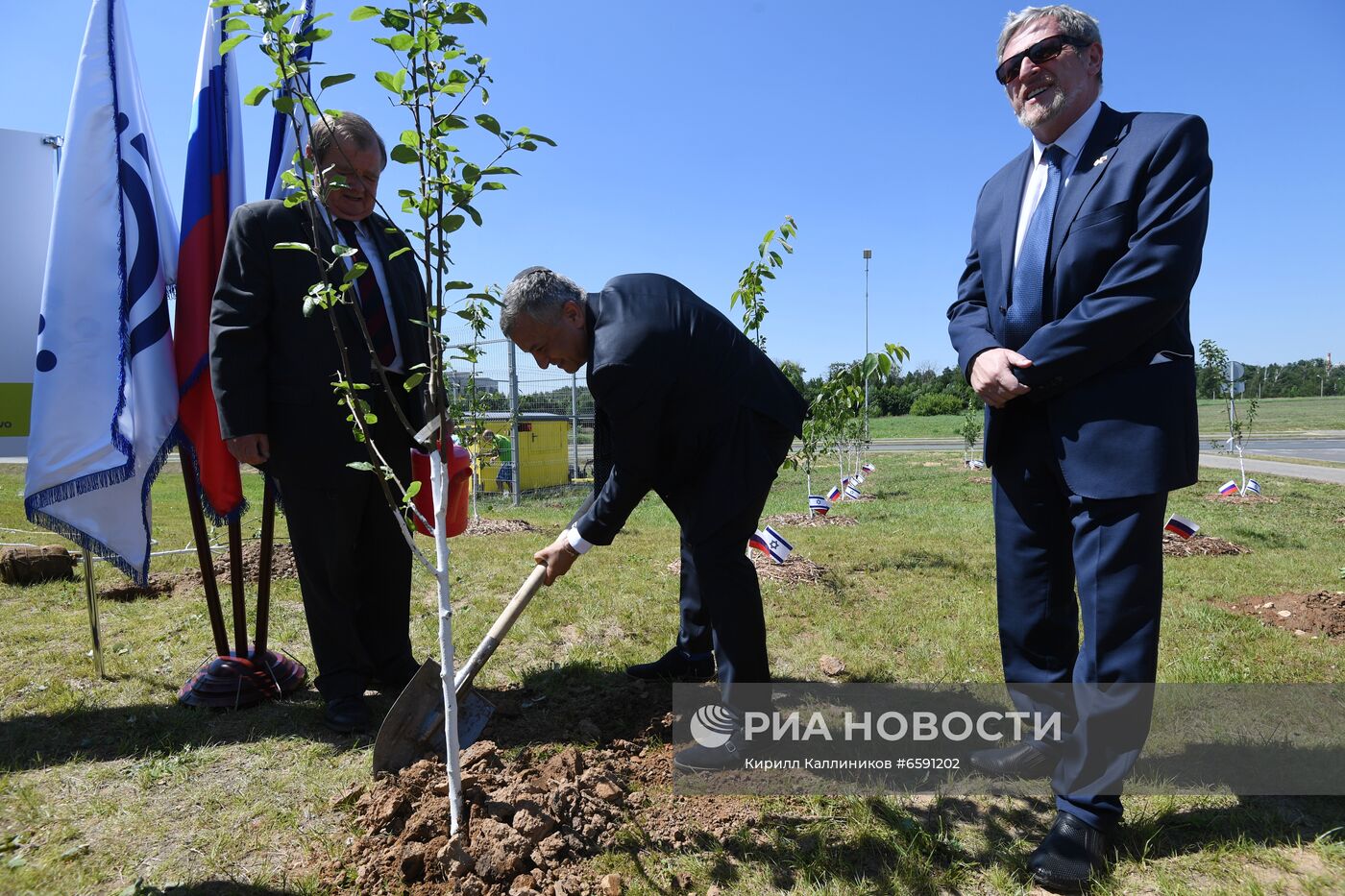 Закладка Аллеи Дружбы