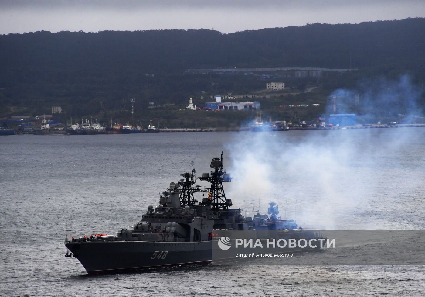 Возвращение кораблей ТОФ после учений в Тихом океане во Владивосток