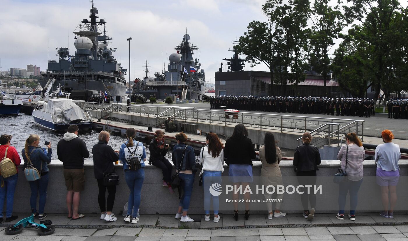 Возвращение кораблей ТОФ после учений в Тихом океане во Владивосток