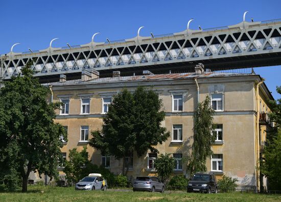 В расселенном из-за шума доме в Санкт-Петербурге началась продажа апартаментов