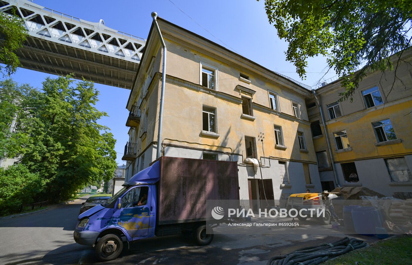 В расселенном из-за шума доме в Санкт-Петербурге началась продажа апартаментов