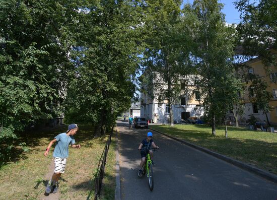 В расселенном из-за шума доме в Санкт-Петербурге началась продажа апартаментов