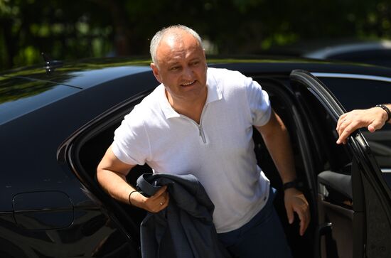 Предвыборная поездка лидера ПСРМ И. Додона по стране