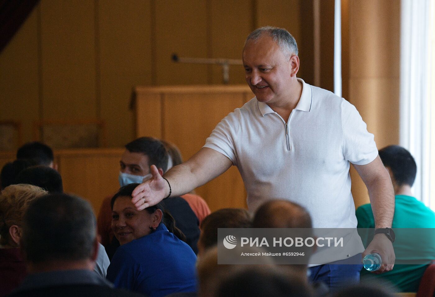 Предвыборная поездка лидера ПСРМ И. Додона по стране