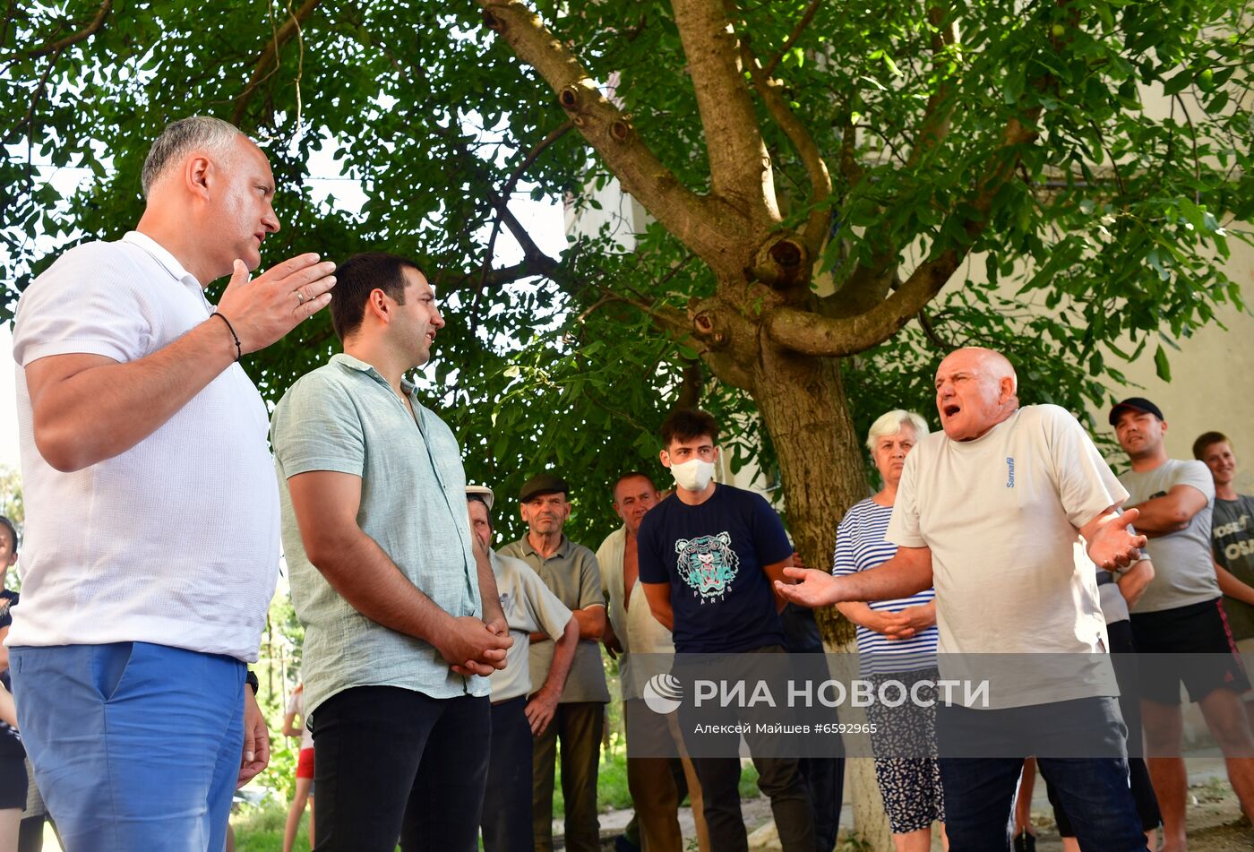 Предвыборная поездка лидера ПСРМ И. Додона по стране