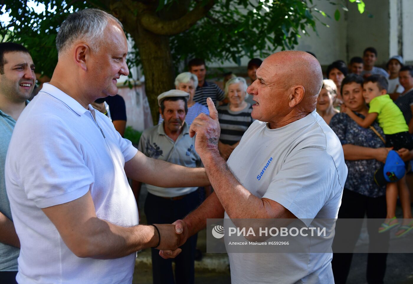 Предвыборная поездка лидера ПСРМ И. Додона по стране