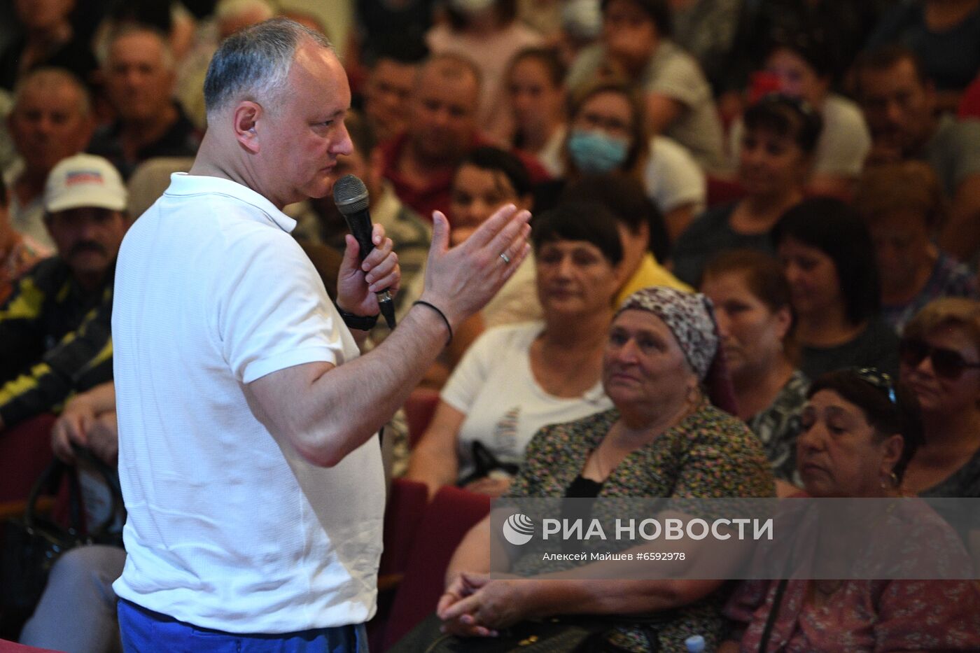 Предвыборная поездка лидера ПСРМ И. Додона по стране