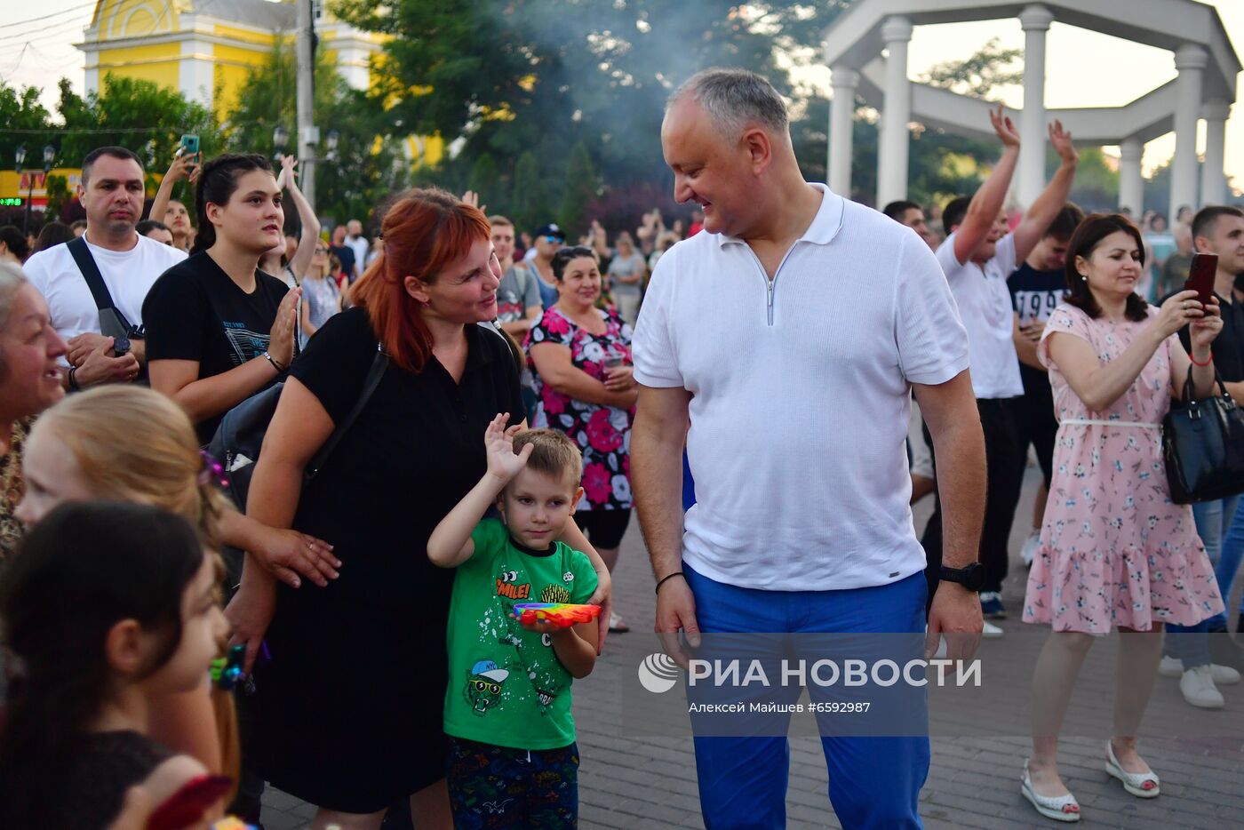 Предвыборная поездка лидера ПСРМ И. Додона по стране