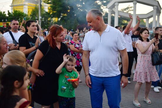 Предвыборная поездка лидера ПСРМ И. Додона по стране