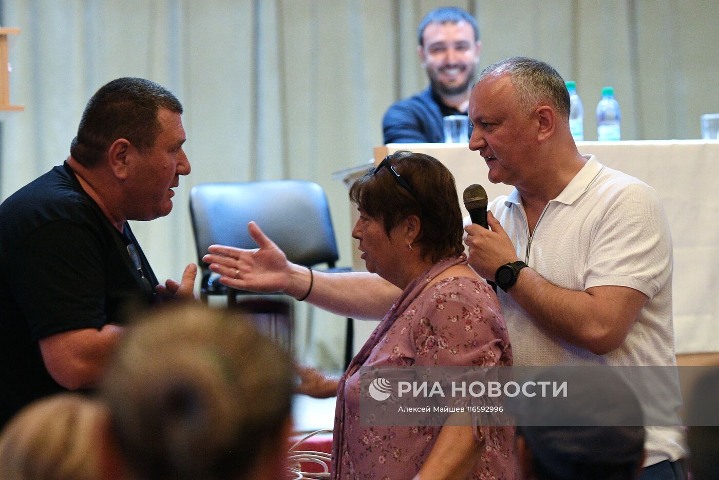 Предвыборная поездка лидера ПСРМ И. Додона по стране