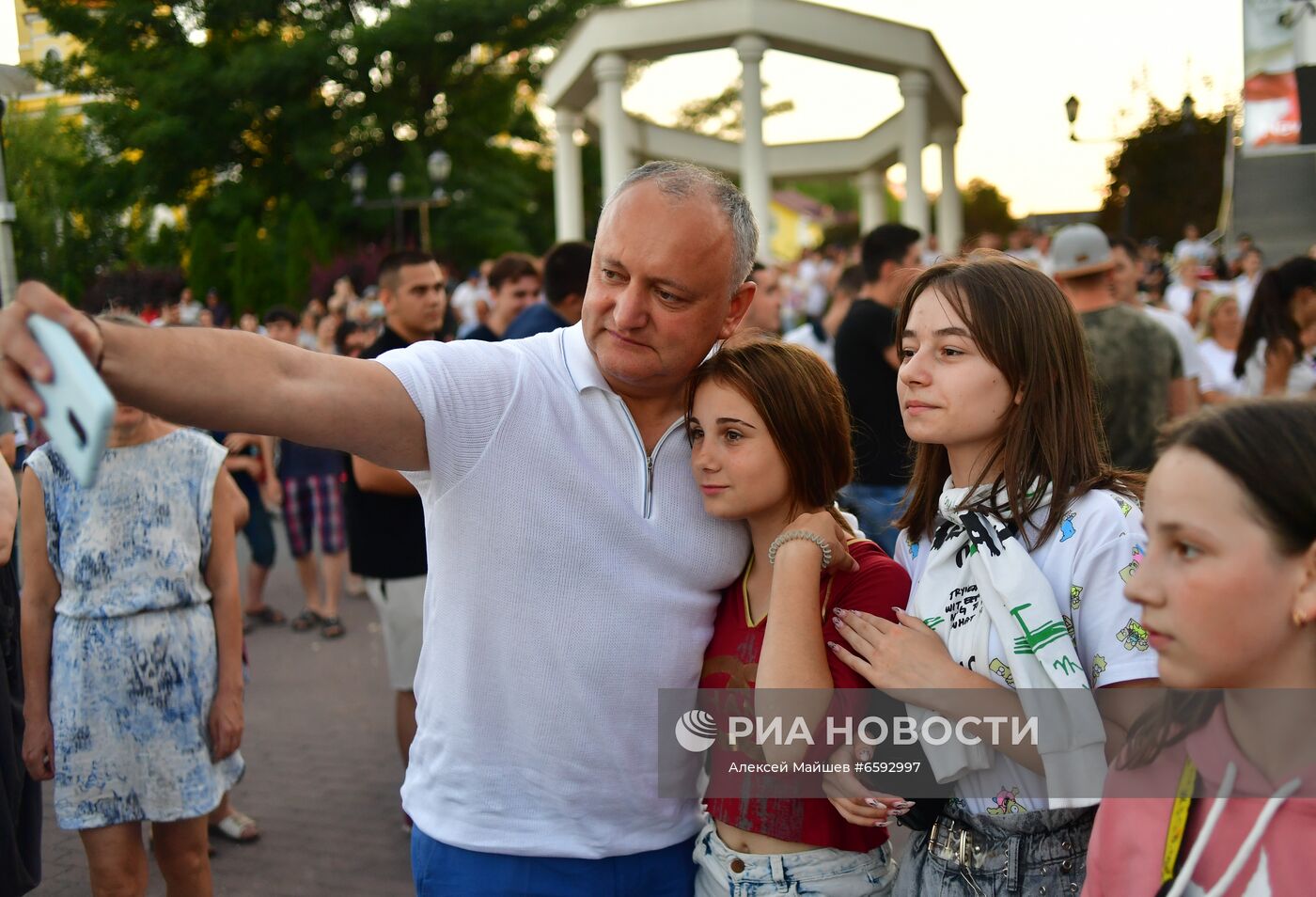 Предвыборная поездка лидера ПСРМ И. Додона по стране