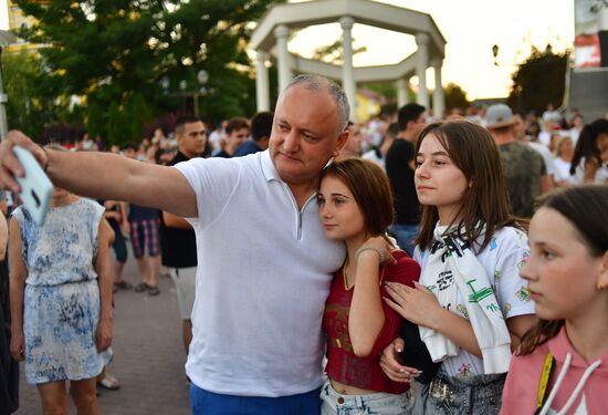 Предвыборная поездка лидера ПСРМ И. Додона по стране