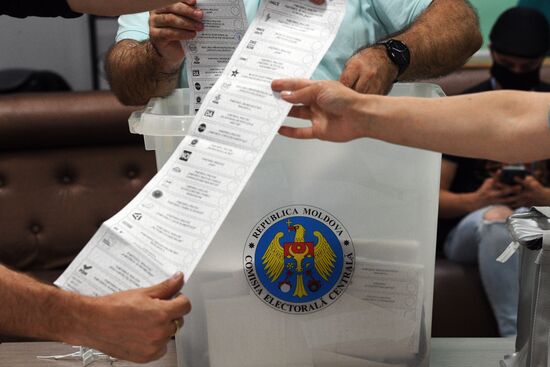 Досрочные парламентские выборы в Молдавии