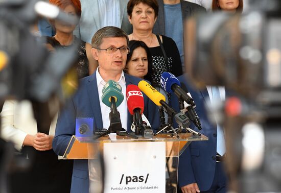 Пресс-конференции по итогам парламентских выборов в Молдавии