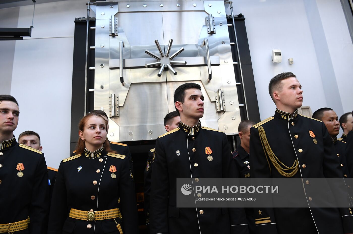 Передача иконы экипажу атомной подводной лодки "Александр Невский" 