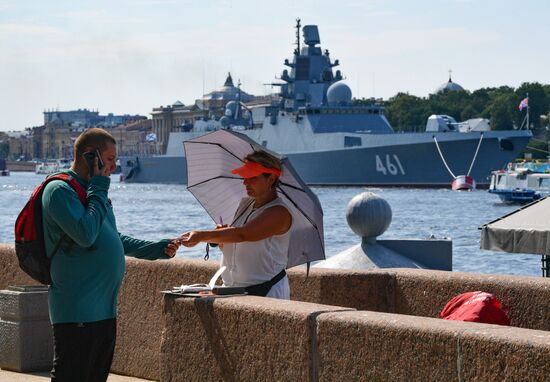 Корабли на рейде в преддверии Дня ВМФ в Санкт-Петербурге