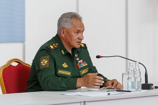 Рабочая поездка министра обороны РФ С. Шойгу в Южный военный округ