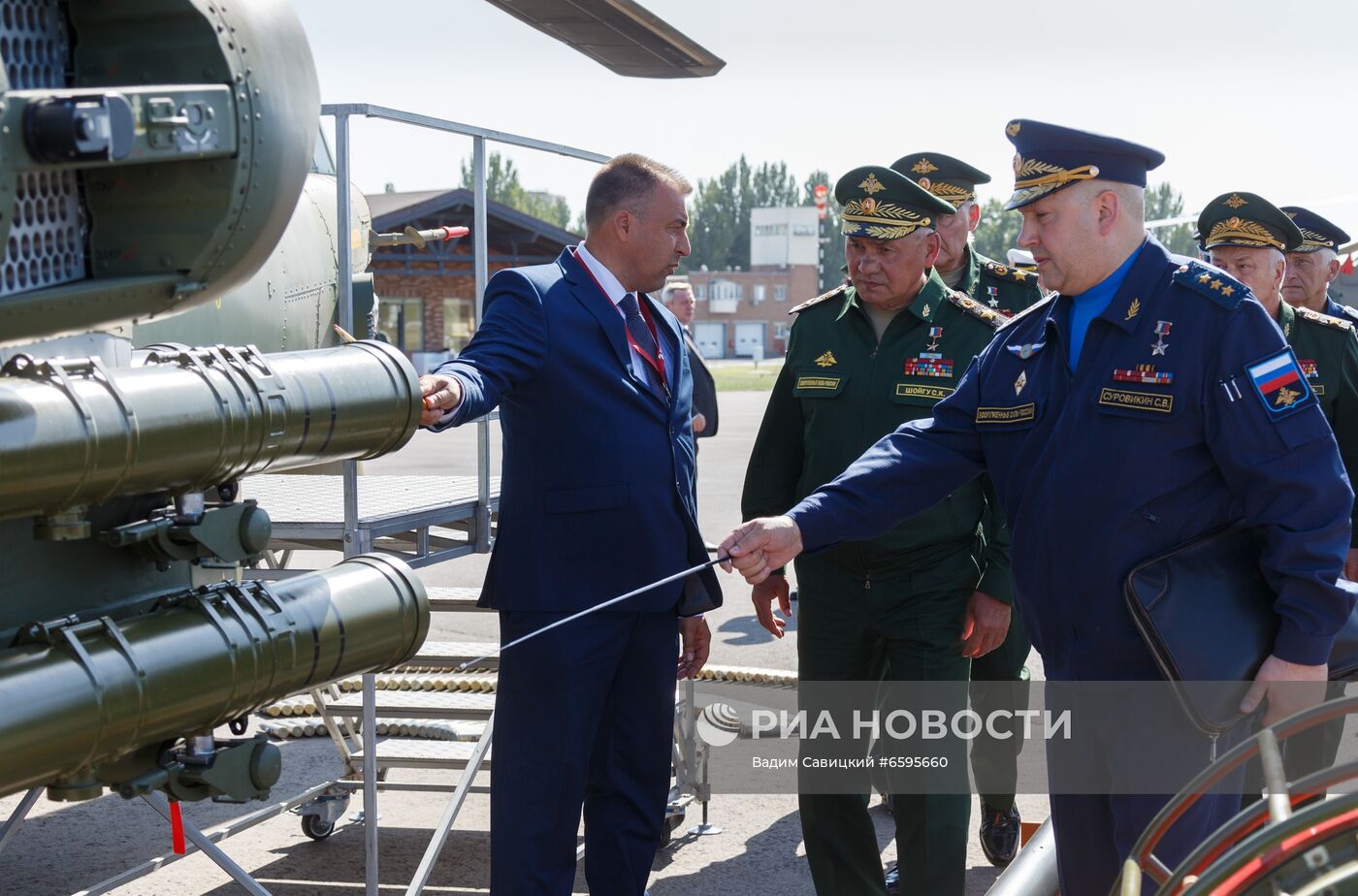 Рабочая поездка министра обороны РФ С. Шойгу в Южный военный округ