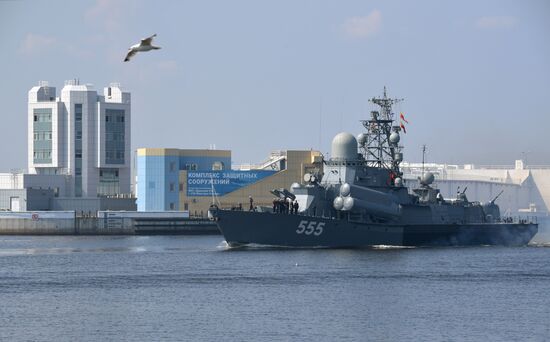 Подготовка ко Дню ВМФ в Кронштадте