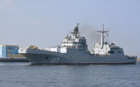 Подготовка ко Дню ВМФ в Кронштадте